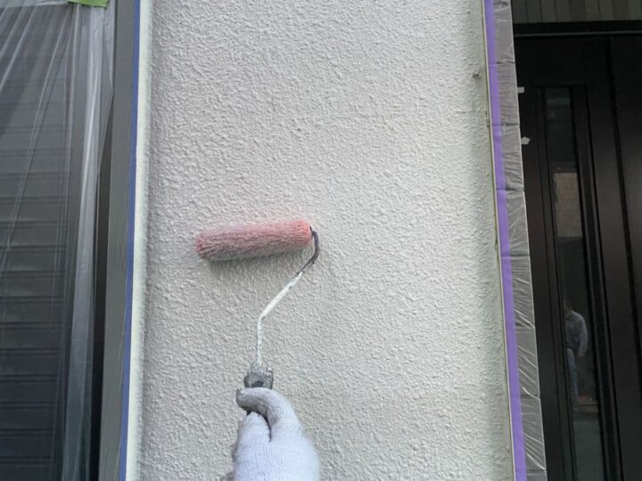 外壁塗装/下塗り2回目