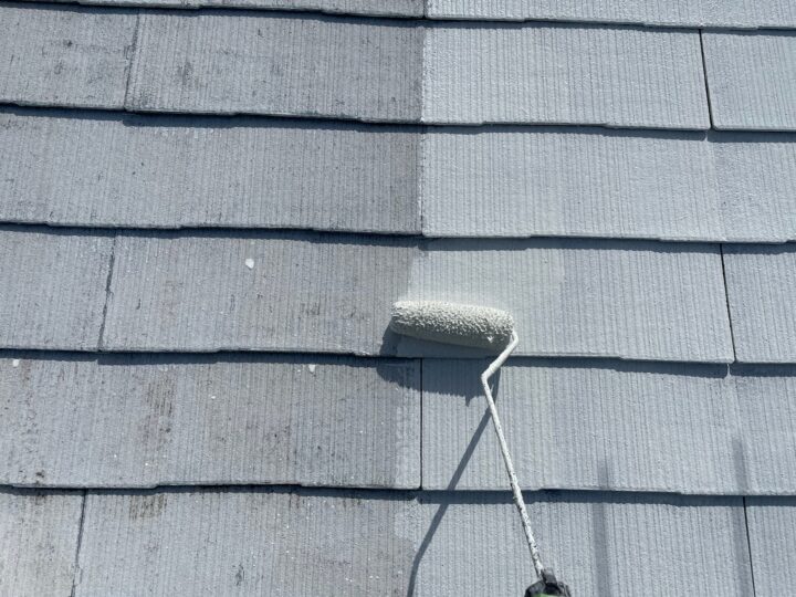 屋根塗装/下塗り2回目