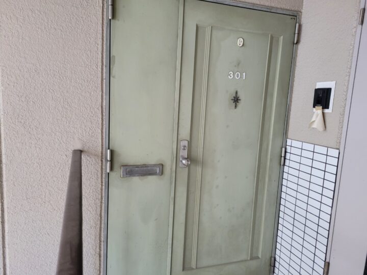 玄関ドア塗装/施工前