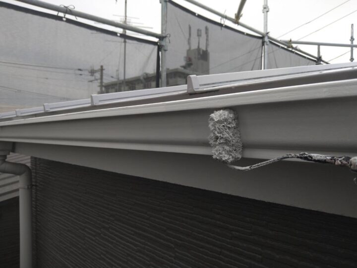 雨樋塗装/中塗り