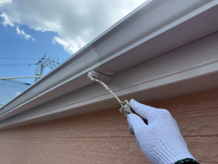 雨樋塗装/中塗り