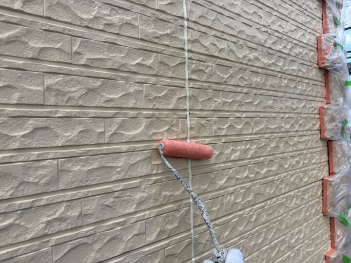 外壁塗装/下塗り1回目