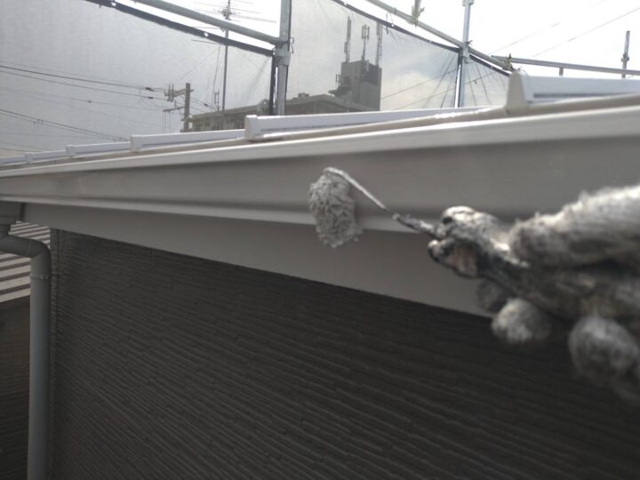 雨樋塗装/上塗り