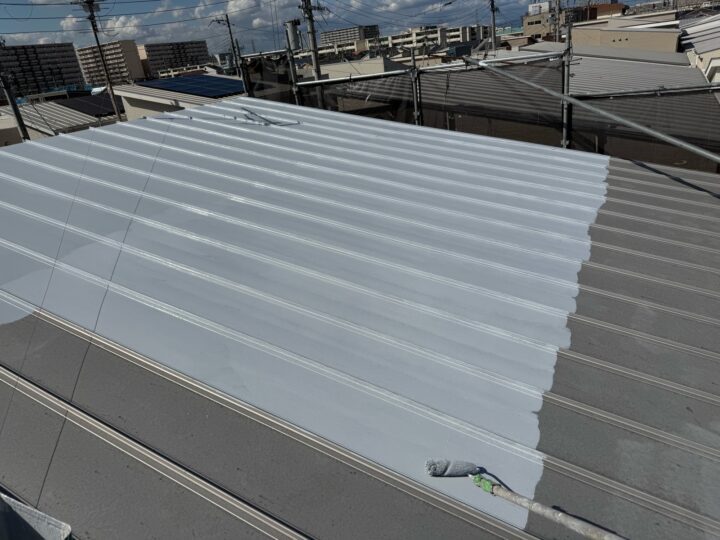 屋根塗装/下塗り1回目