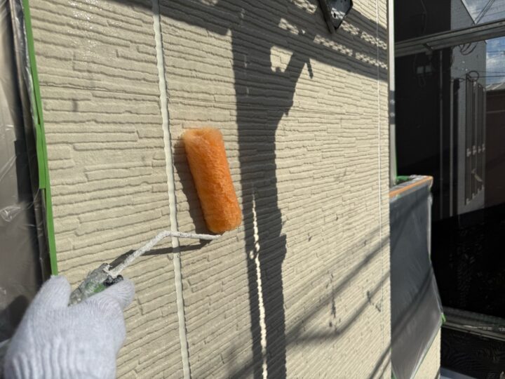 外壁塗装/下塗り1回目