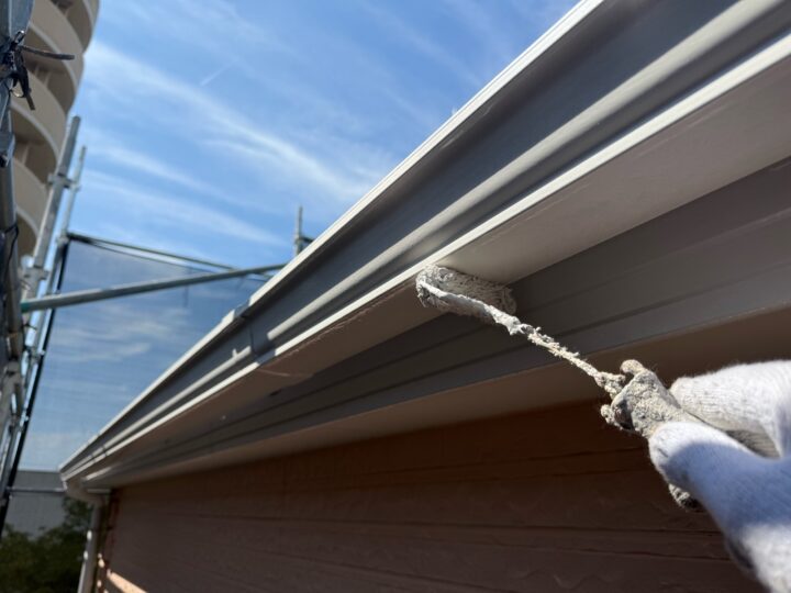 雨樋塗装/上塗り