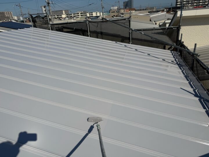 屋根塗装/上塗り