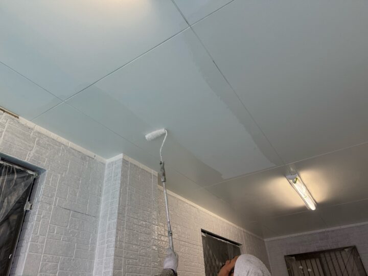 軒天塗装/上塗り