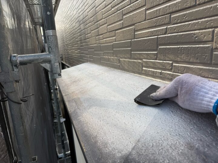 出窓天端塗装/ケレン