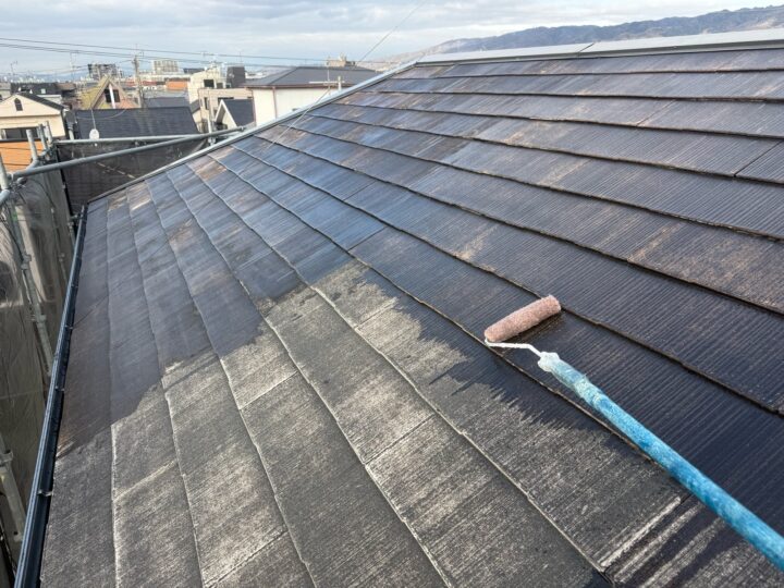 屋根塗装/下塗り2回目