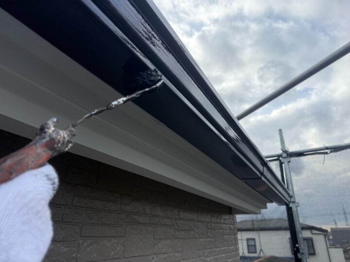 横樋塗装/上塗り